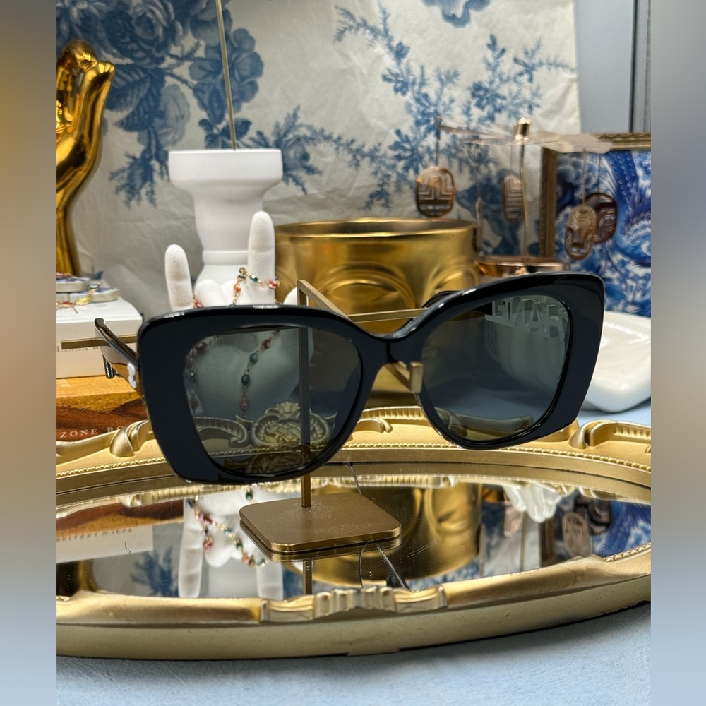 🆕 CHANEL 🧿 NWOT CH5422 Embellished Logo Square Sunglasses, Black & White - Picture 9 of 16